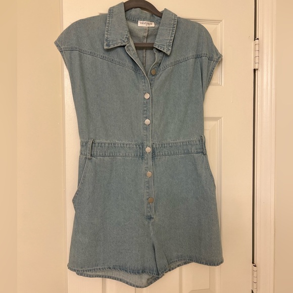 NWOT Vestique denim romper - Picture 1 of 2